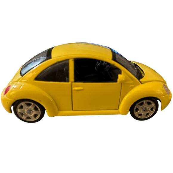 Maisto Special Edition 1:25 Die Cast Volkswagen Beetle, Yellow - Picture 3 of 10